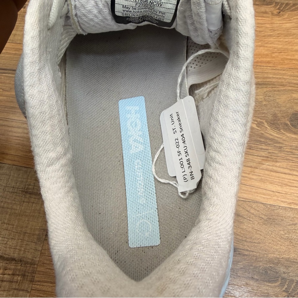 Hoka One Women's size 9 Clifton 9 Nimbus Cloud Ice Water White Running Shoes - Picture 7 of 9